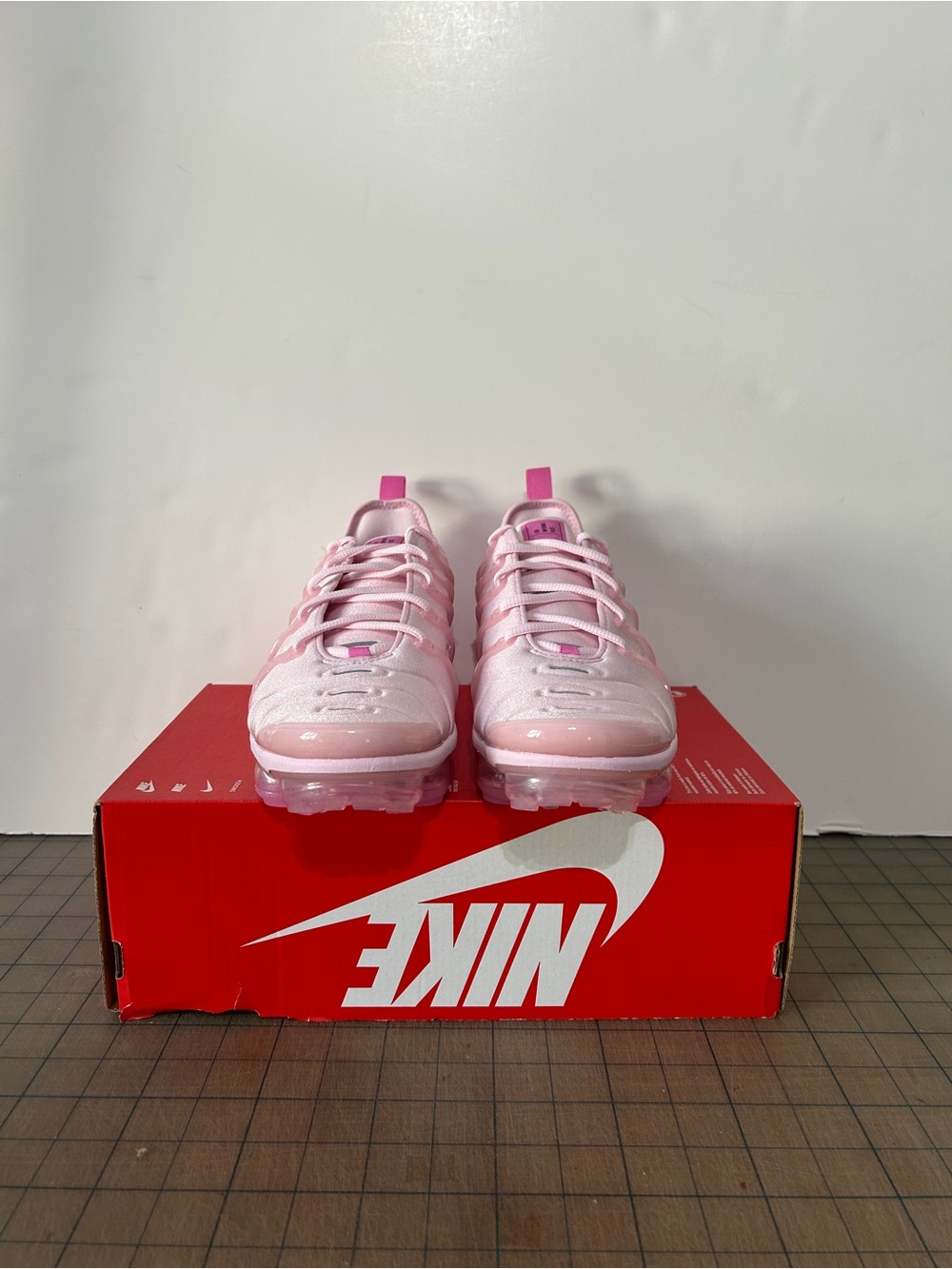 Nike Air Vapormax Plus ‘Pink Foam’ - Picture 2 of 6